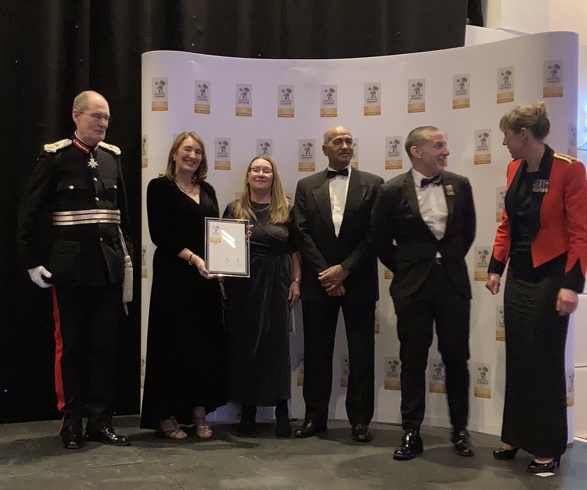 Truly fabulous evening collecting the ERS Gold Award on behalf of <a href="/WWLNHS/">WWL NHS</a> @ArmedWwl #GoldERS2021 <a href="/wrightington16/">Wrightington Hospital</a>