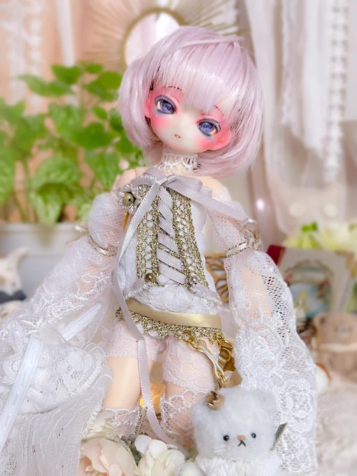 続けてオーナー様が決まりましたシャムちゃんこの子も少し頭身が高めのオビツ22ボディや、ピュアニーモxsが個人的に似合うかなと思いました目元の青みと、頬の赤みが喧嘩しないようメイクしてみた子です#まめるりっ子 