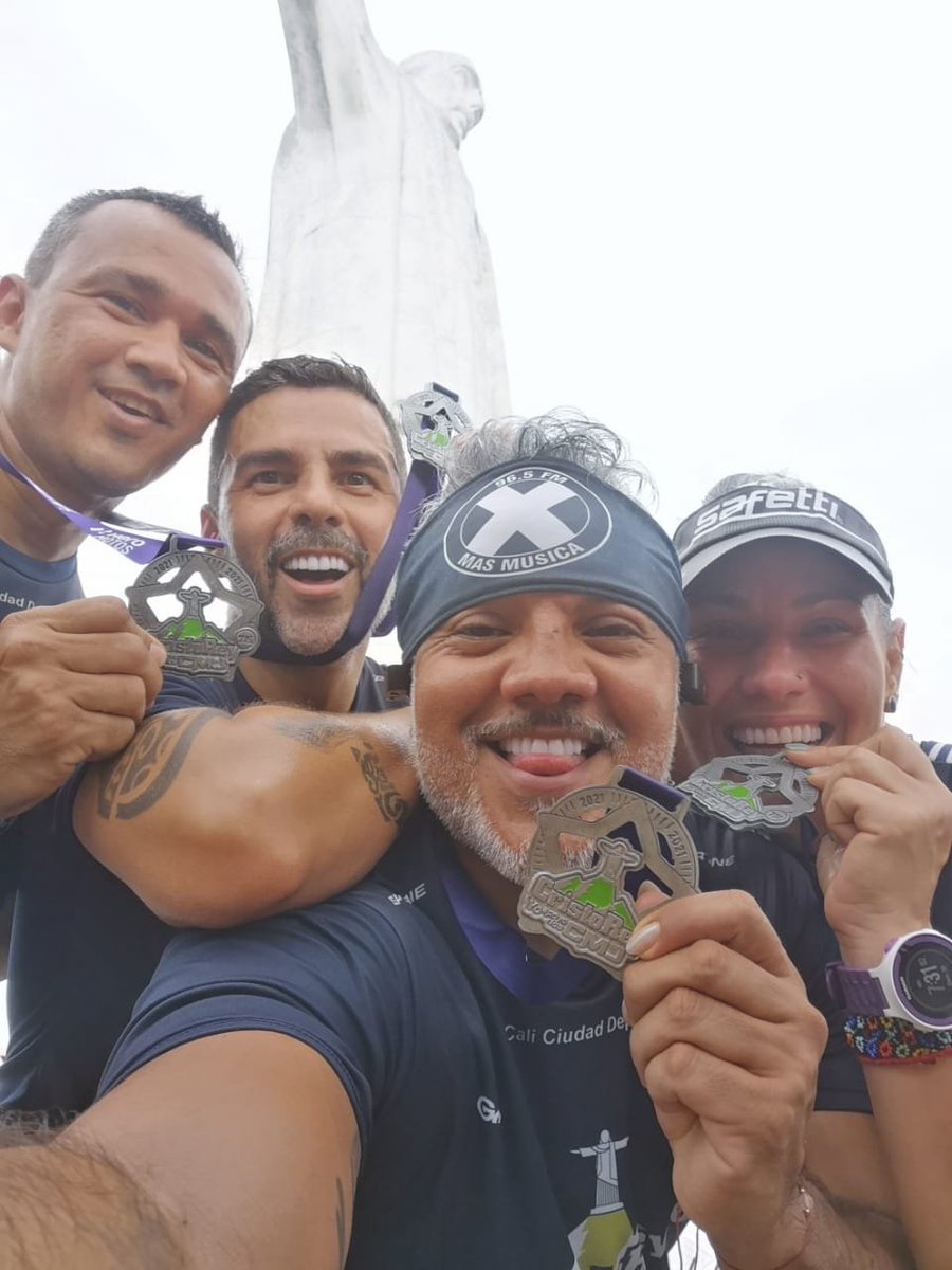 govalle369's tweet photo. #cristorey que todo lo ve!!
#pressrunners #cali
@CorrePasionCol
#7kcristorey https://t.co/so2jVIUQXT