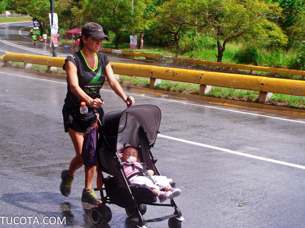 TuCota's tweet photo. Cerca del Distribuidor Altamira Madre e Hija  - https://t.co/T0jsZwyA0L #cotamil #tucota #caracas https://t.co/Yrexogw8bl