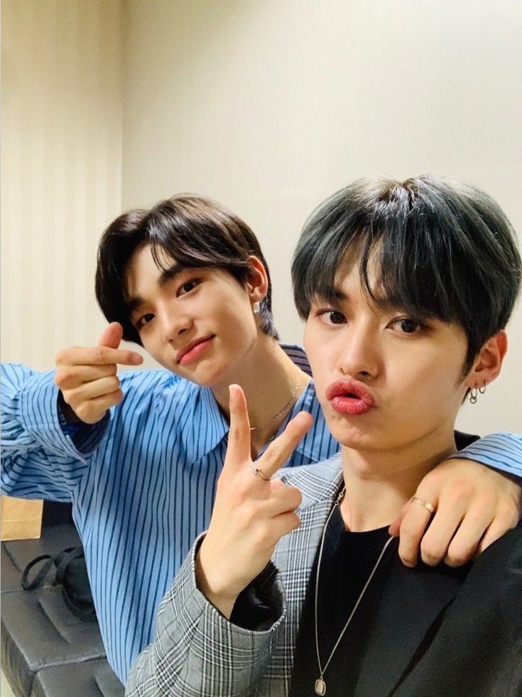 itsdeadstars's tweet photo. [Traitor]

Guess you didn't cheat, but you're still a traitor.

HyunHo Short AU https://t.co/8BRMd2rIdL
