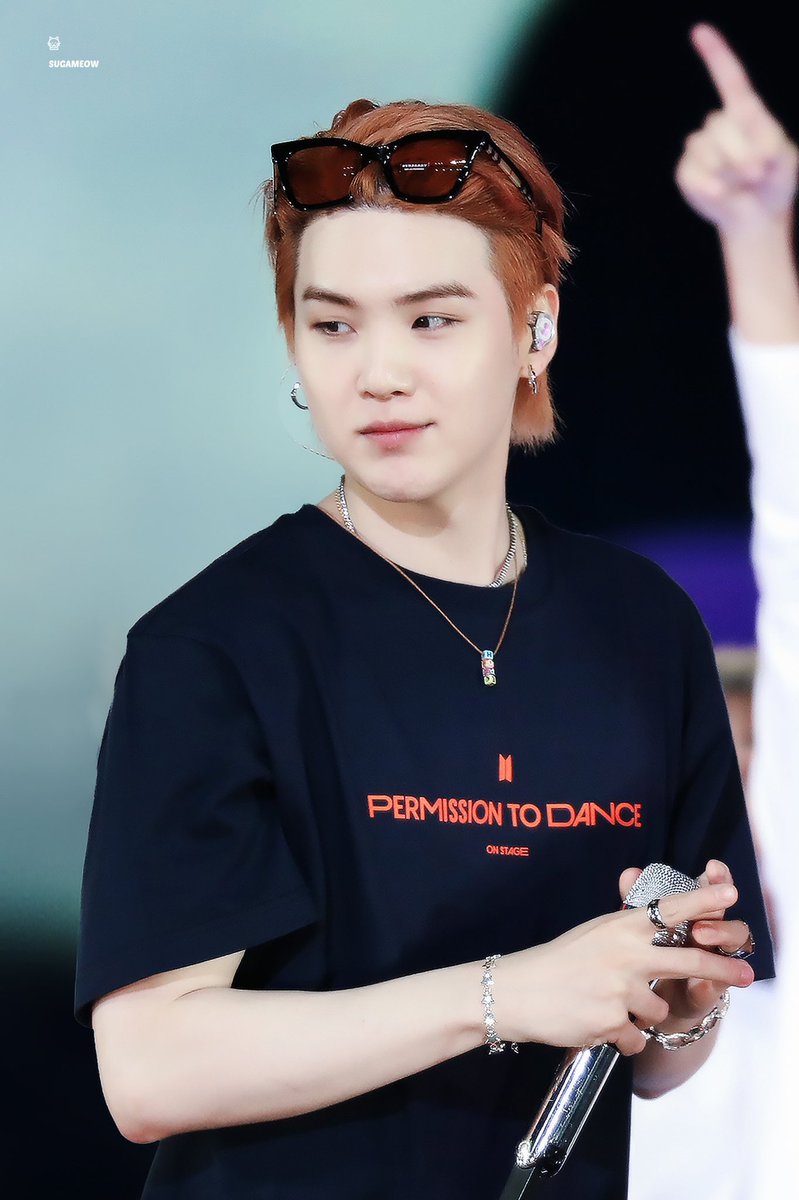 sugaupdates's tweet photo. SUGA - #PTD_ON_STAGE_LA https://t.co/JC9Y32HxUb