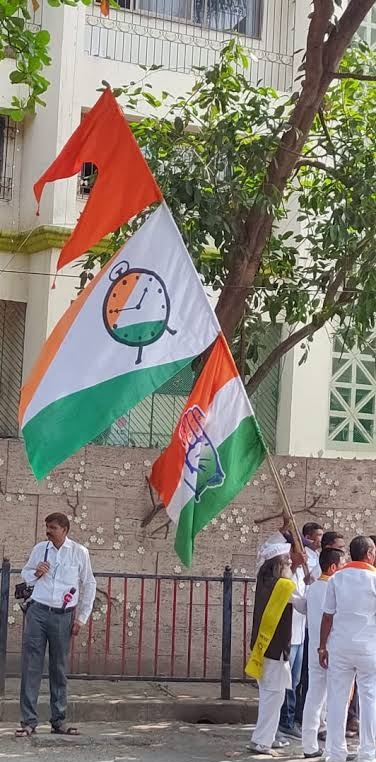 priteshshah_'s tweet photo. @INCMumbai @HKPatil1953 @BhaiJagtap1 @Charanssapra @NANA_PATOLE @bb_thorat @AshokChavanINC @VarshaEGaikwad @AslamShaikh_MLA @mlaAminPatel @zeeshan_iyc #2YearsofMahaVikas https://t.co/DpZ7ETNR3c
