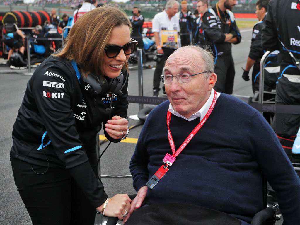 NoGripF1's tweet photo. A los 79 años, falleció Sir Frank Williams, Fundador de @williamsf1. Una leyenda que dejó un legado increíble en la #F1 que difícilmente podrá ser olvidado. 
#QEPD.  #Formula1 https://t.co/hXzku6C1H7