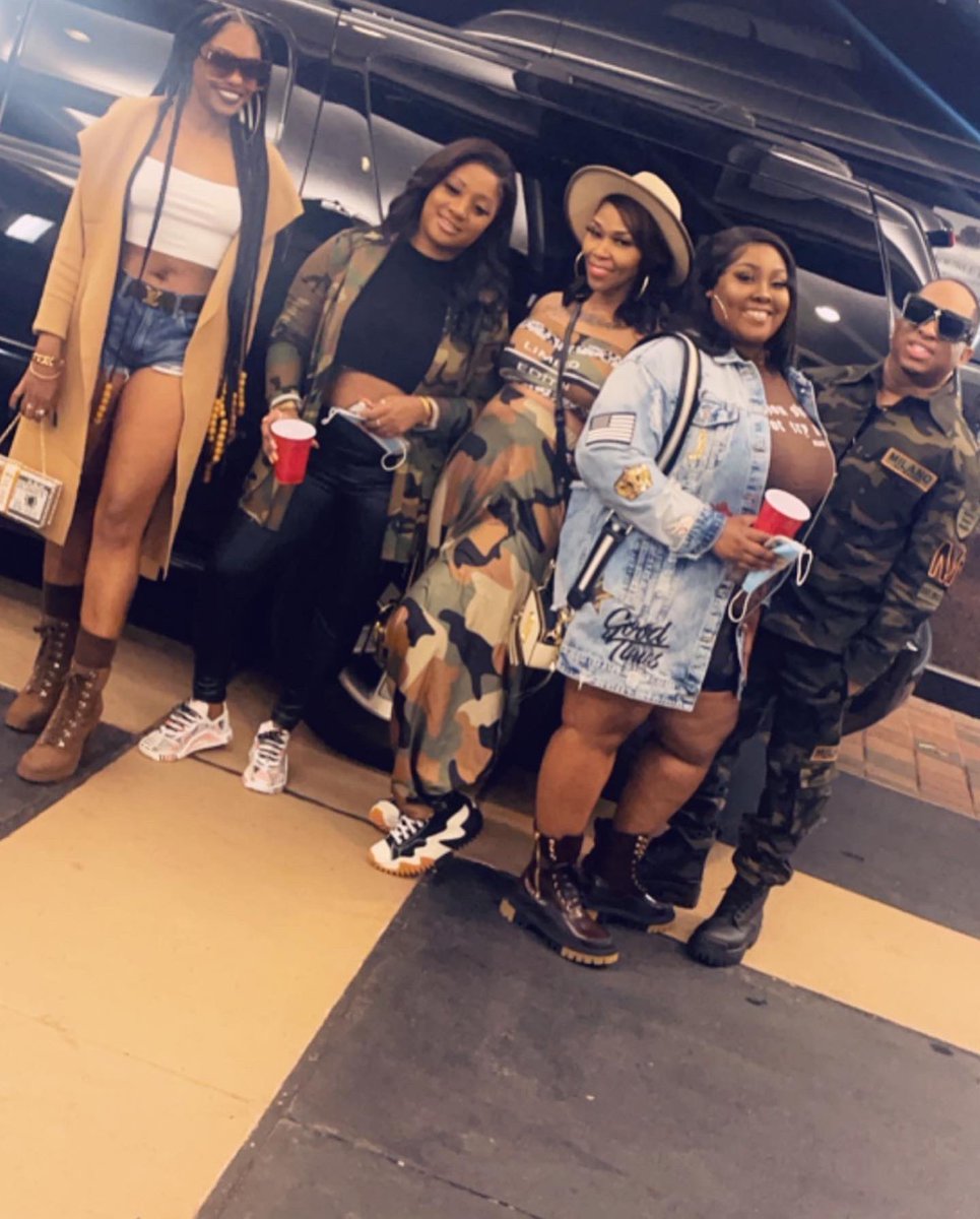 _kingkokoa's tweet photo. Friendsgiving 2021
#Friendsgiving #friendsgiving2021 https://t.co/gozVhBiLkZ