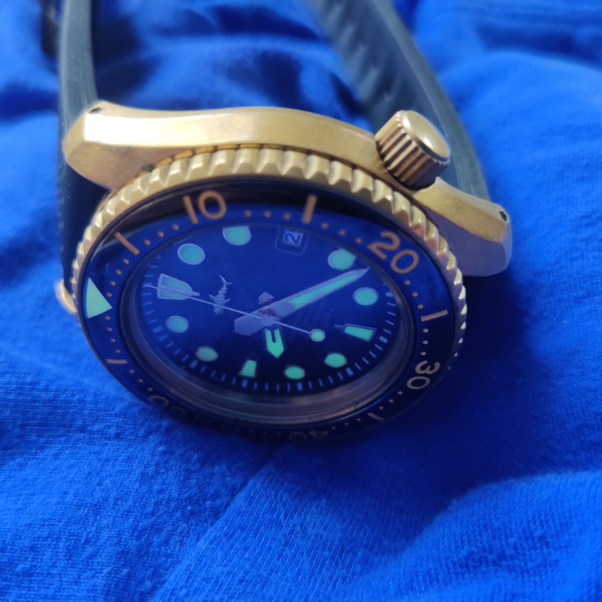 WatchYouKnow1's tweet photo. Heimdellr Marinemaster Homage. Incredible lume working in partial shade.
Go right now to my YouTube channel: https://t.co/d44NXPJ0Uo
#heimdellr #marinemaster300 #mm300 #300M #diver #divewatch #seiko #homagewatch #homagediver #watchesofinstagram https://t.co/QMccUcq9IF