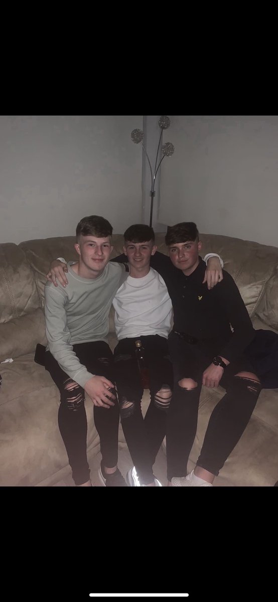 RossCow2's tweet photo. @arrangearyx happy birthday az, hope it’s a good een pal💙 https://t.co/vG39HZf2Mo