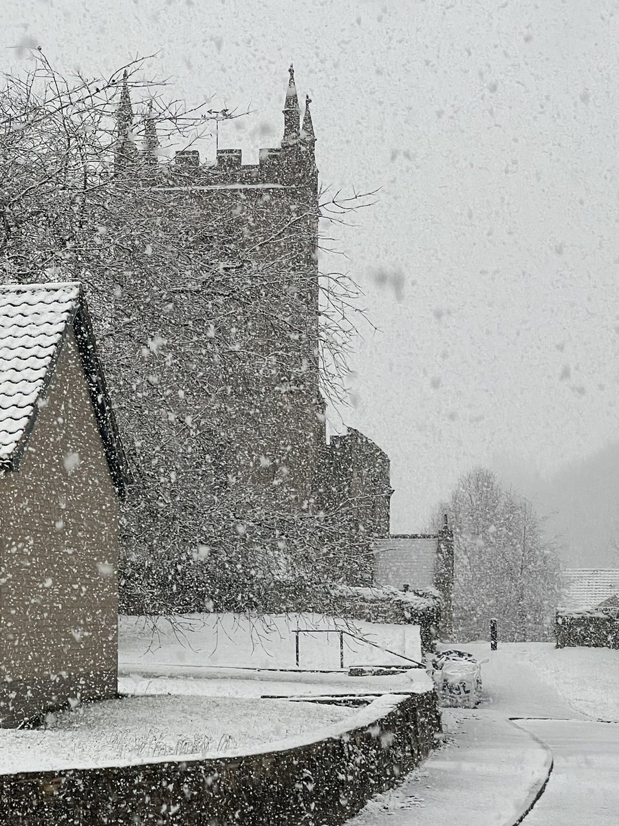PeterBull001's tweet photo. Oohhhhh……….. #blizzard #lookscold https://t.co/vItV3Y64NB
