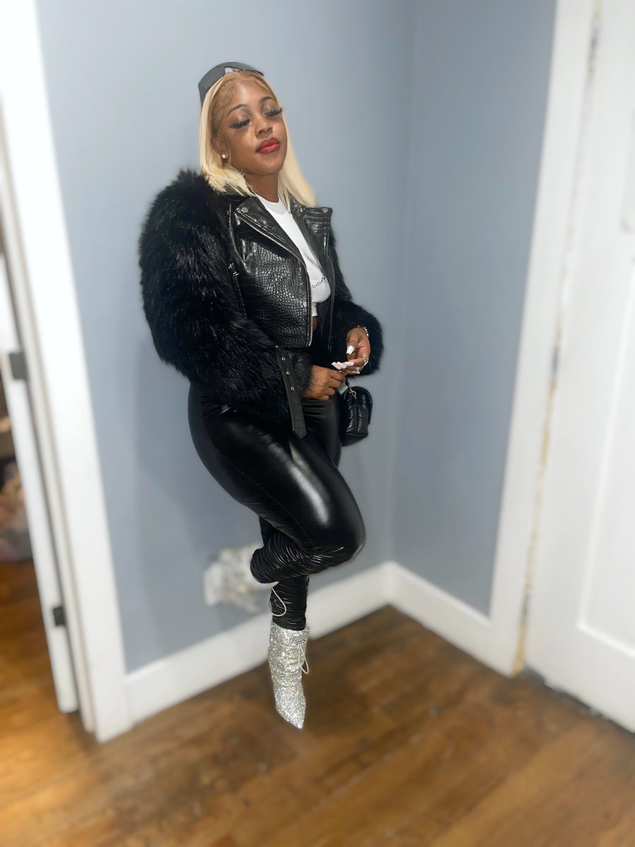 hairbyllese's tweet photo. I been winning a long time, I know they sick of me #twentyfineeee๐ https://t.co/36jKOG16am
