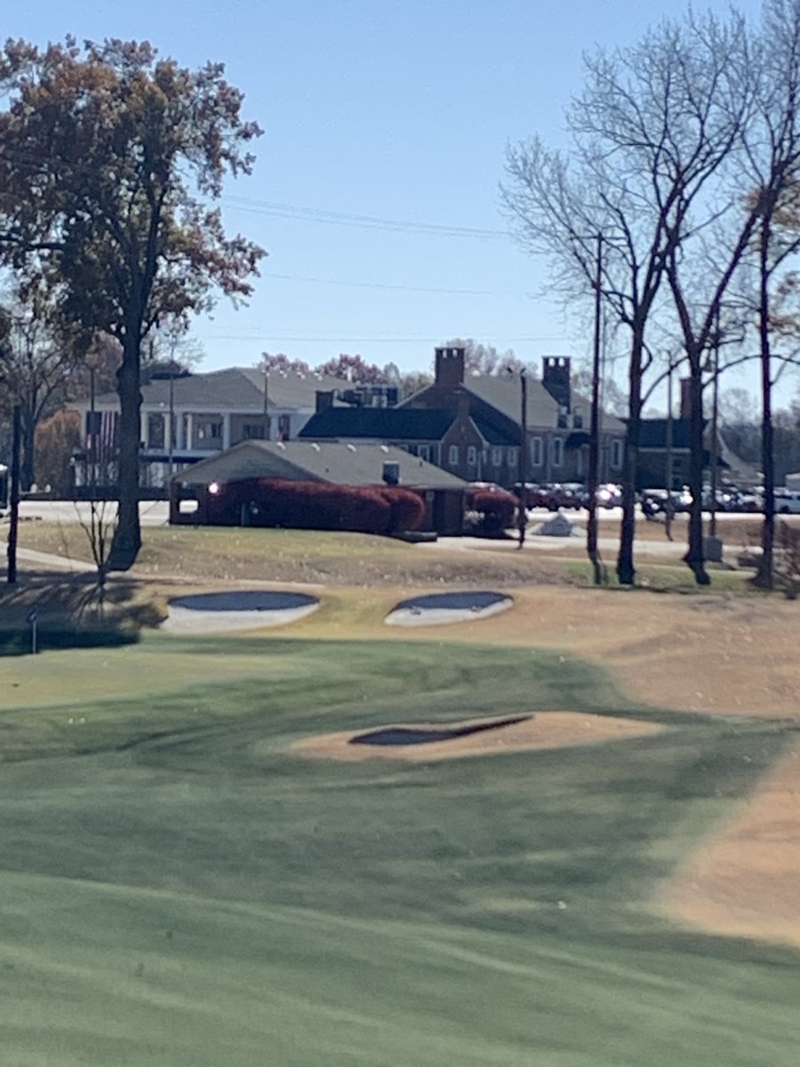 #13 at The Hick. ⁦Assistant ⁦<a href="/sundancelaw/">Sundance Lawrence</a>⁩ with the  application. #BobRoss-esque. ⁦<a href="/endurantpaint/">Endurant TurfPaint.net</a>⁩ ⁦<a href="/geoponics/">Geoponics Corp</a>⁩ ⁦<a href="/driggers_brad/">Brad Driggers</a>⁩ ⁦<a href="/IAmOldHickory/">OHCC</a>⁩ ⁦<a href="/CountryHickory/">Old Hickory Country Club</a>⁩