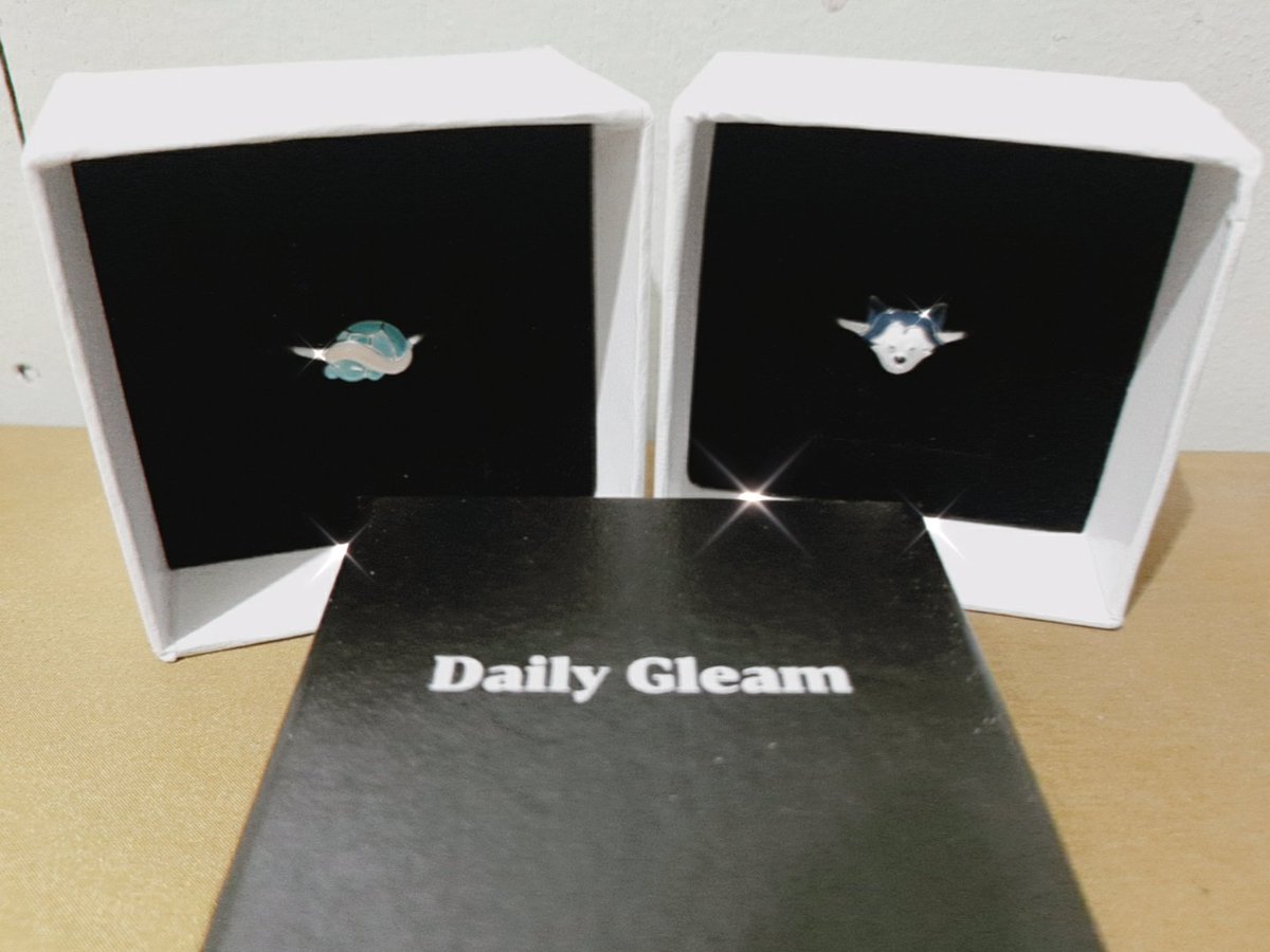 nadinemae03's tweet photo. Will always be my favorite accessory brand❤️ Happy first anniversary💕 @WDdome #DailyGleam #DG1stanniversary https://t.co/sMdmW4Zu7W