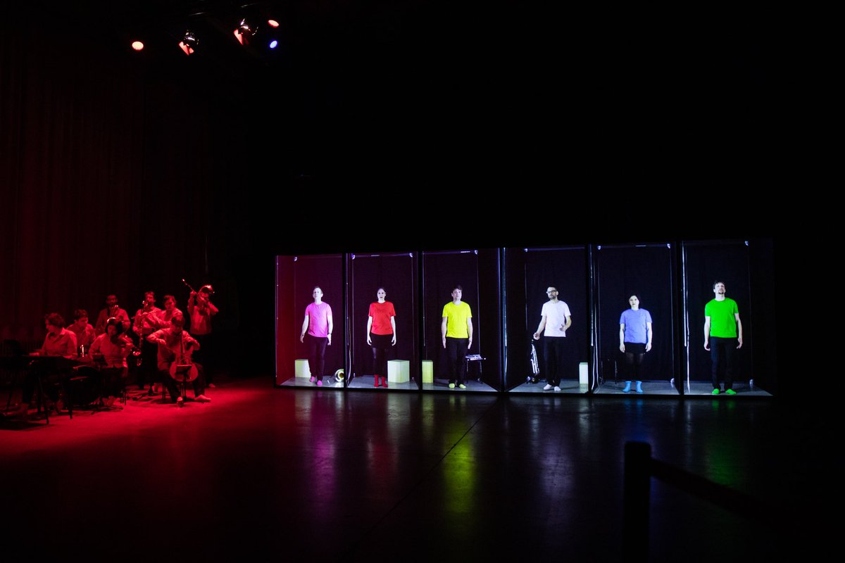 NextLevel_Fest's tweet photo. ➕»Hide to Show« Nadar Ensemble & Michael Beil✖️
Heute ein letztes Mal um 18:00h in Halle 5.
Musik und Visuals auf einem Hightech-Trip.
#nlf21 #NextLevelFestival
📸 Robin Junicke https://t.co/Sjjycfyxde