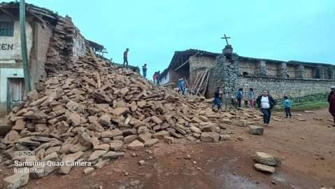 ❗#Urgente | Imágenes del daño causado por un potente terremoto que sacudió Perú esta mañana, según el registro del Centro Sismológico Nacional de esa nación, la magnitud fue de 7.5 grados en la escala de Ritcher.