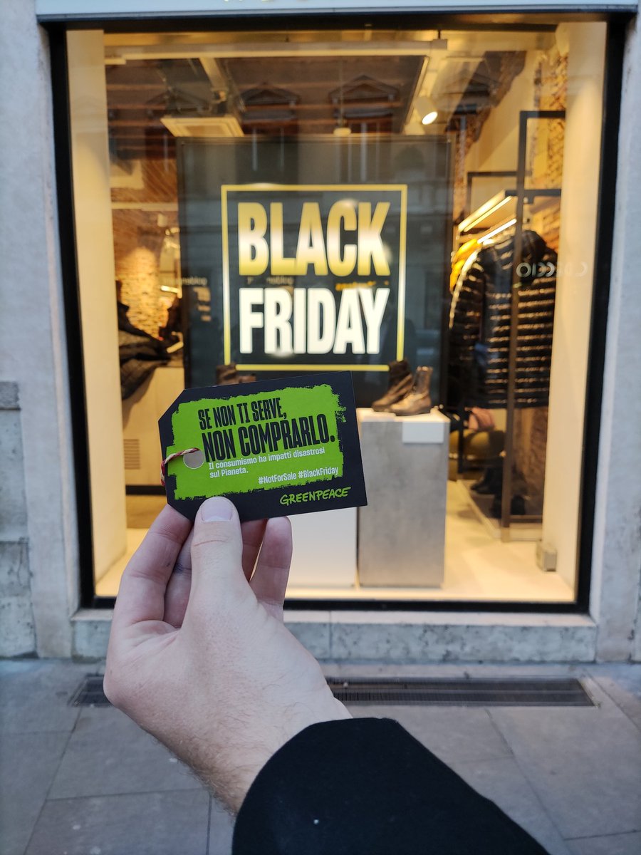 Il migliore affare è salvare il #pianeta tutto il resto se non ti serve non comprarlo.
#noblackfriday 
#savetheplanet
#bastasprechi
#hackyourcity