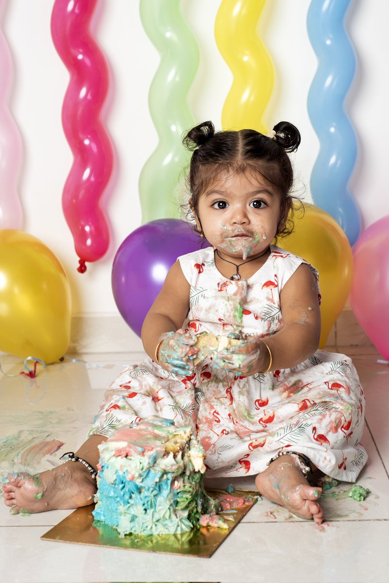 She is one already! #cakesmash