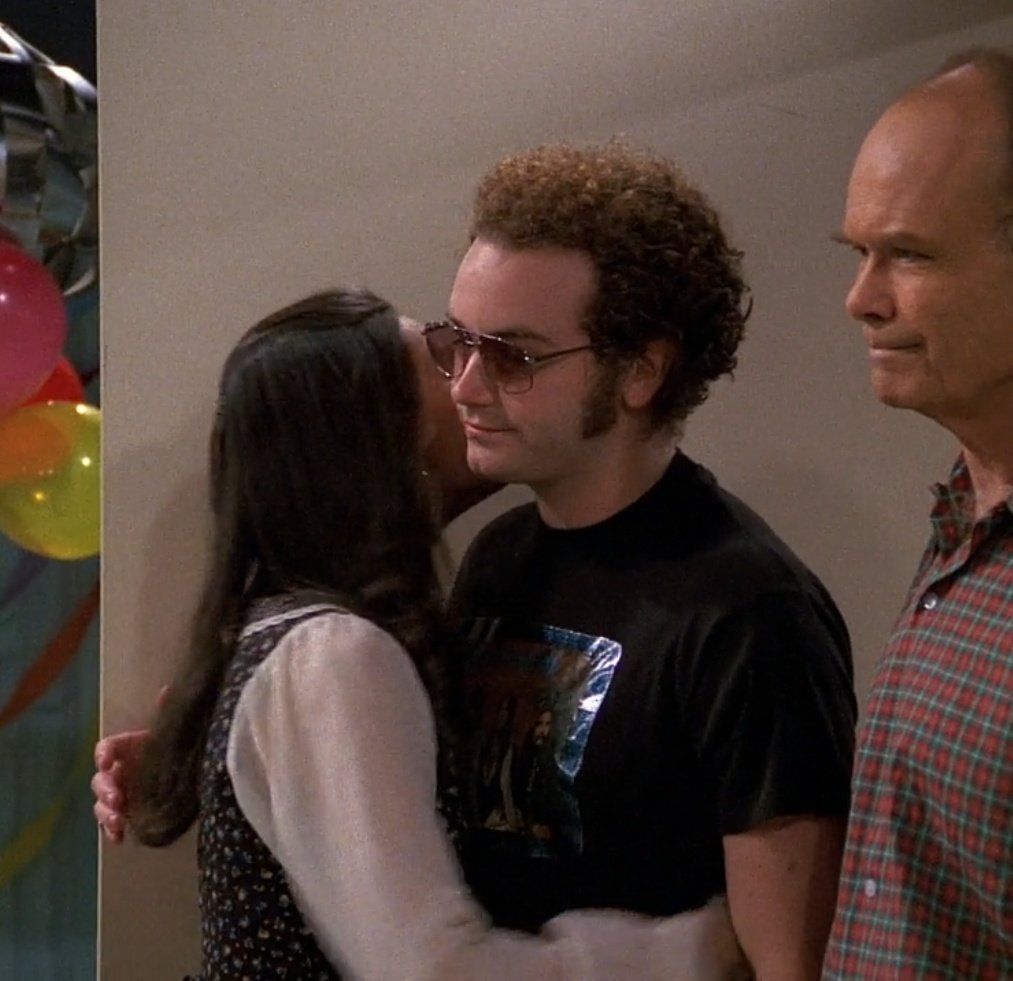 dailyjackiehyde's tweet photo. happy birthday steven hyde https://t.co/4lpYr5uYZX