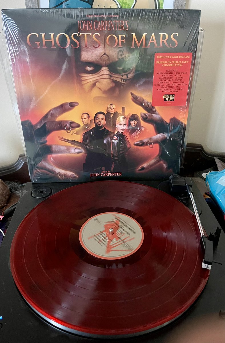 untogetherxxx's tweet photo. #ghostofmars #soundtracksunday #vinyl #12inchvinyl #moviescore #moviesoundtrack #johncarpenter #anthrax #stevevai https://t.co/Q74lNYZnbu