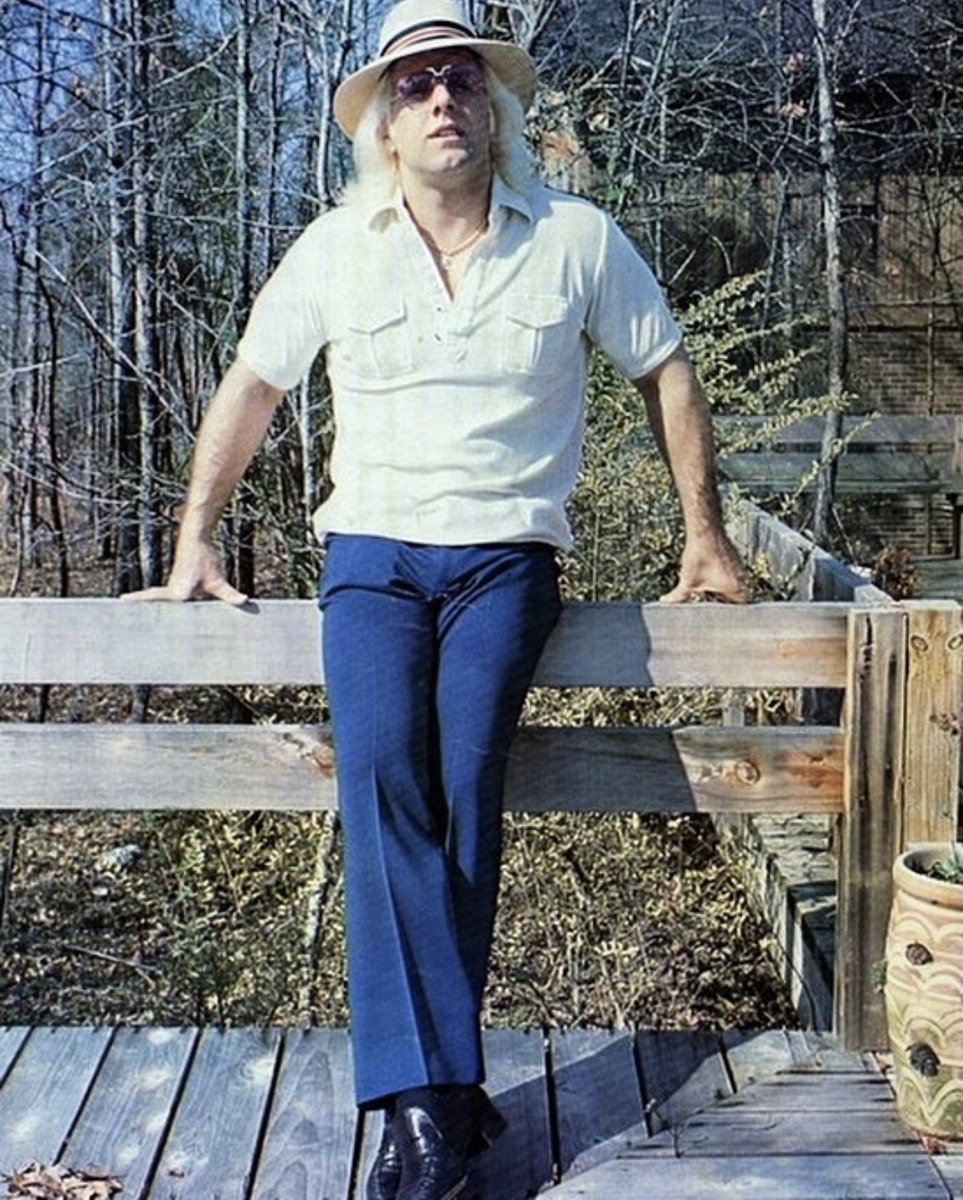 RicFlairNatrBoy's tweet photo. There’s Nothing Like A Breath Of Fresh Air! GO BLUE Like I Said! Today, GO @Buccaneers! WOOOOO! https://t.co/qJb0xpljXX