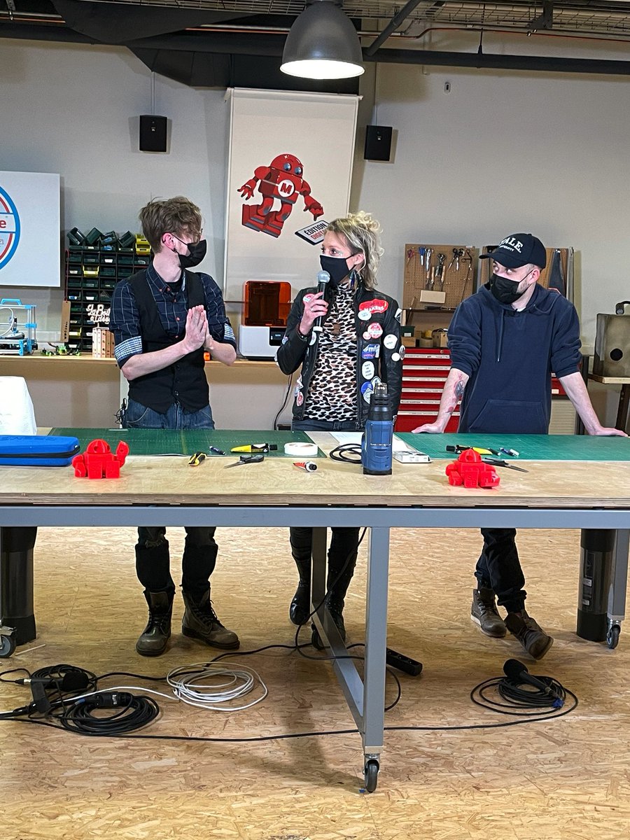 {ATELIERS #MFP21} À tous les fans de #cosplay il y a un atelier en ligne d'initiation à la création de costumes avec #libscosplay bit.ly/319Cfix
#mfp21 #cosplay #libscosplay