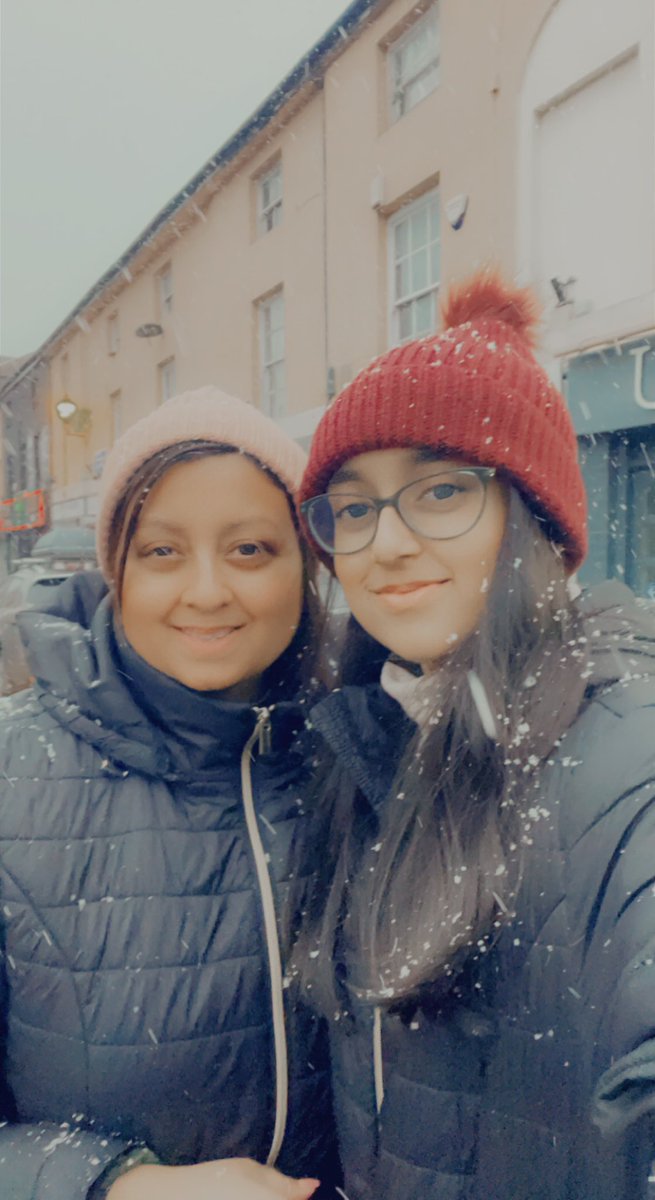 Shajeda_NHS's tweet photo. #SundayFamilyTime Christmas shopping 🎄 in the snow ❄️ @JaneRook1 @lesleyfaux @MattJPsych @NHS_gaynadeakin @ileolusi @TracyBullock12 https://t.co/xSIKAQDGbd