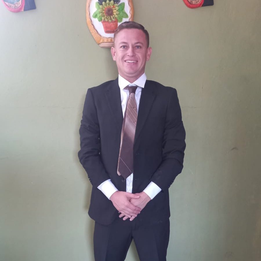 ¡Grande, Lic!🎓🤩⚽️

Felicitamos a <a href="/Fabricio_Alfaro/">Fabricio Alfaro</a>, de <a href="/cdaguilaoficial/">C.D. ÁGUILA</a>, quien ayer culminó sus estudios de Licenciatura en Administracion de Empresas con una pre especialización en habilidades gerenciales.

#UnBalónDePrimera