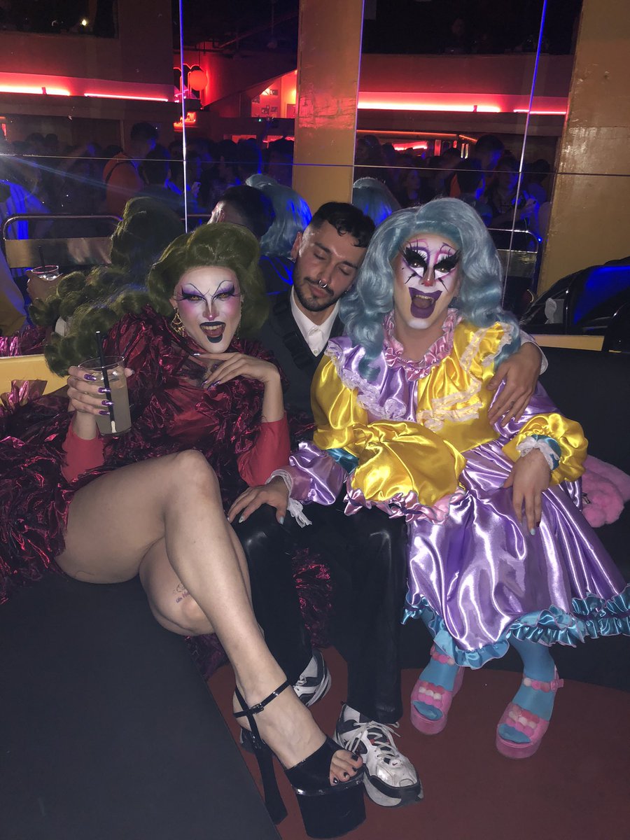 unbesoter's tweet photo. 🌹 @Glamniss @ferrxn__ #teamVLC https://t.co/YMg0hK1SR2