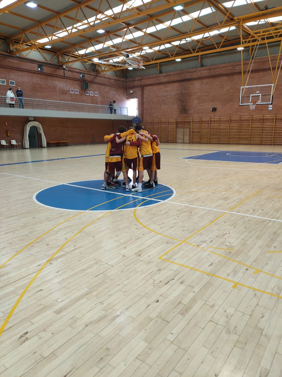 cbalcobendas's tweet photo. #CanteraCBA ⛹️♀️⛹️♂️ | Buen partido de los chicos del #InfBMas que vencen (30-64) al @BFuenlabrada. ¡Bravo!
#SienteElGranate https://t.co/64Sb8kRzF9