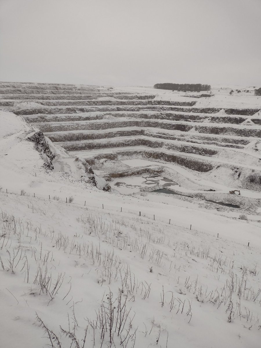 Red0Brick's tweet photo. Bit snowy https://t.co/8O6lUtHSaN