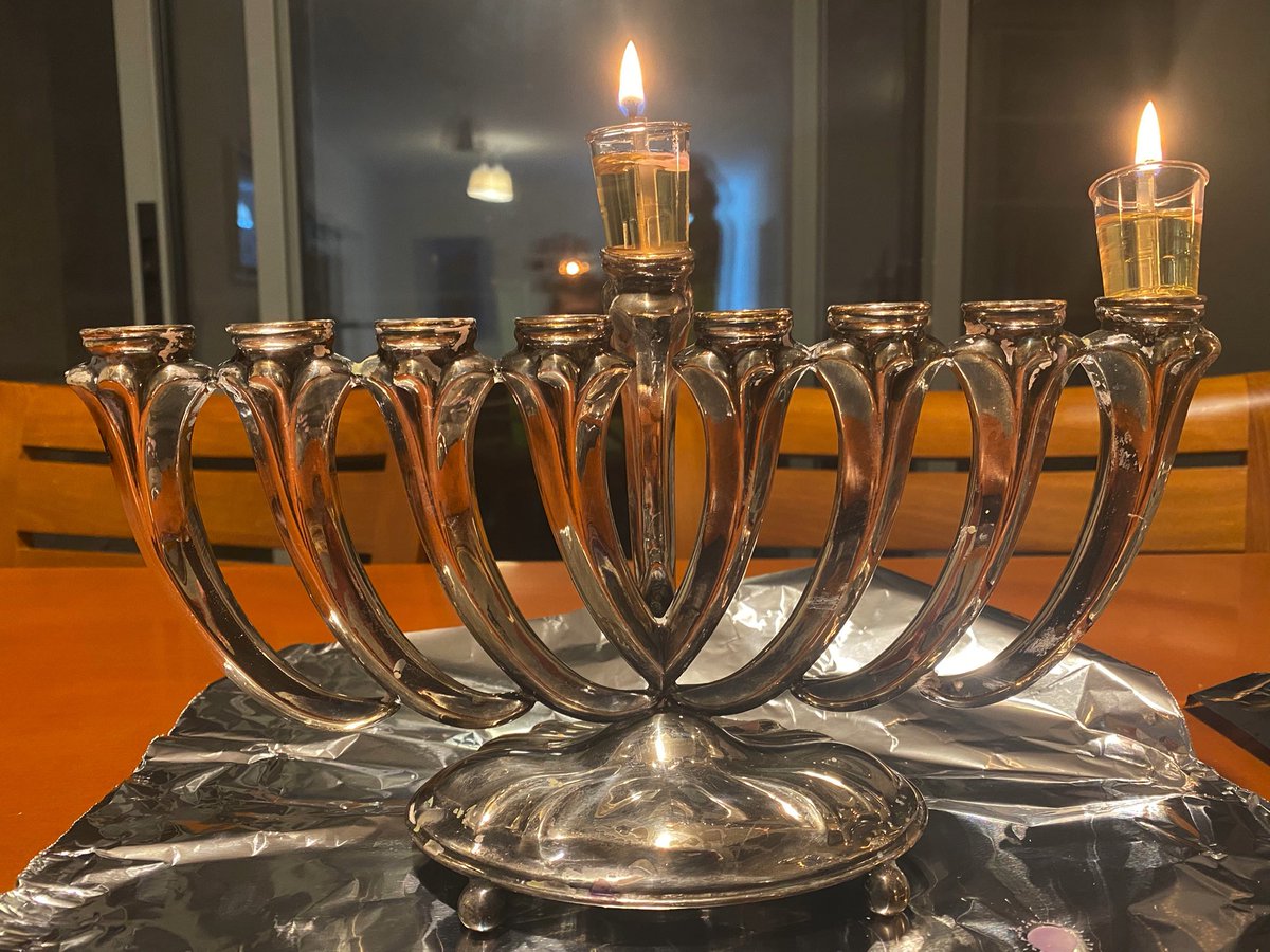 cogent_rambling's tweet photo. Happy Chanukah! #spreadTheLight #spreadYourLight #chanukah_day_1 https://t.co/bawyKfxdDK