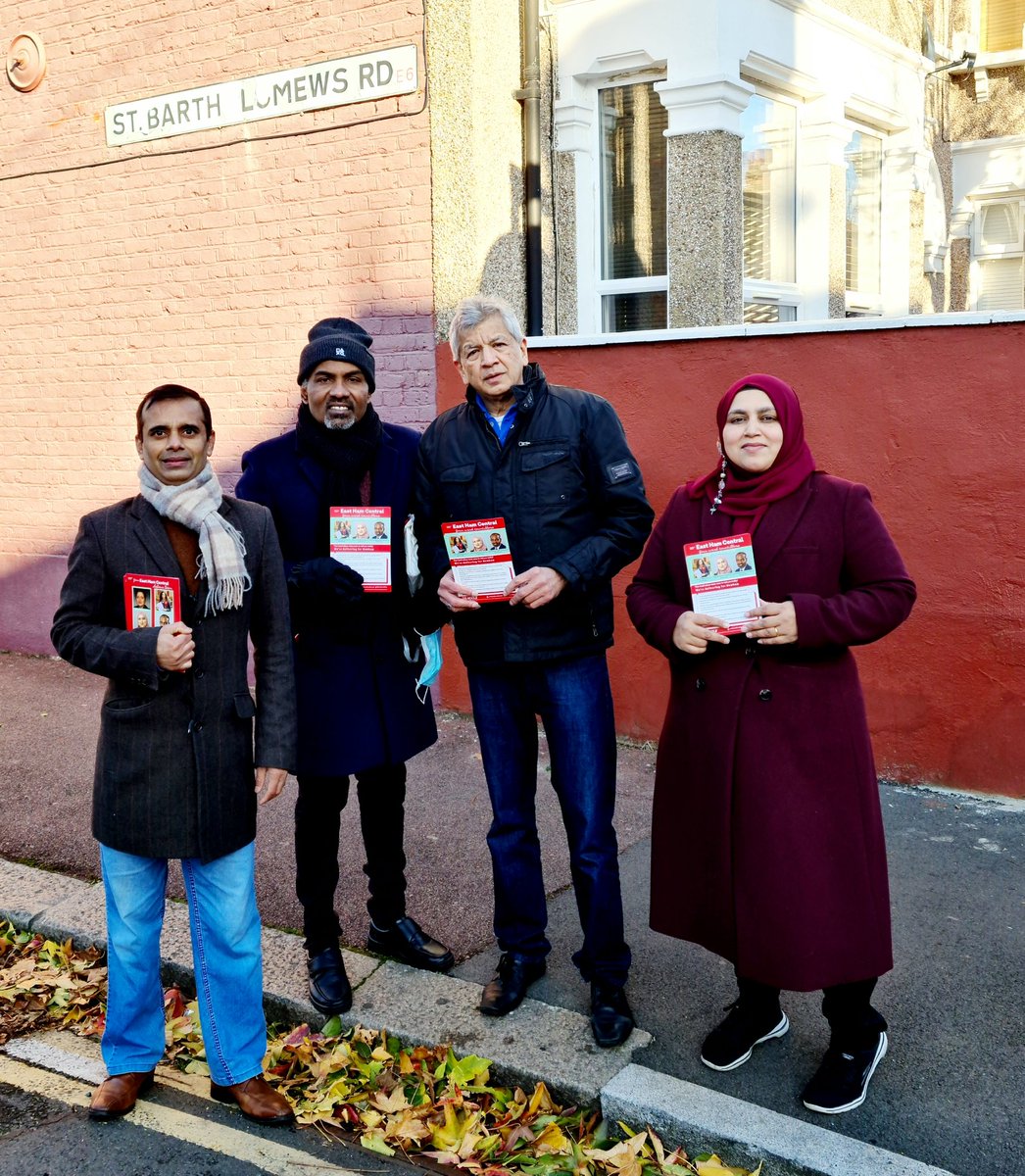 JunadAly's tweet photo. Early Afternoon Labour Party Comrades, local Councillors and GLA @unmeshdesai were at Doorsteps @Eastham Centeral Ward speaking to residents,having feedback and to listen concens of the residents.
#LabourDoorSteps
#WeLabour🌷
@UKLabour
@LondonLabour
@stephenctimms
@unmeshdesai https://t.co/ClEEWB2Iud