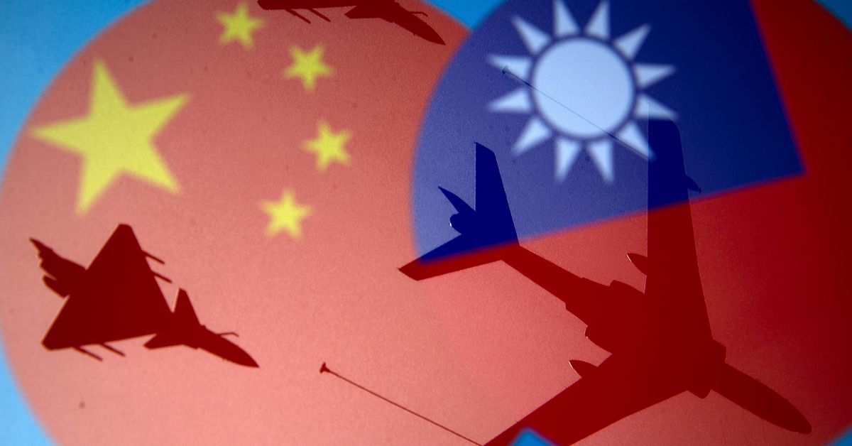 Taiwan scrambles to see off Chinese air force as Xi meets top brass reut.rs/3FR8Mc3