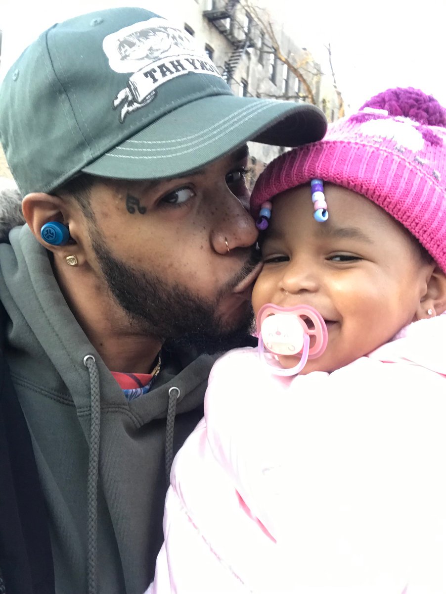 1RealBlackSheep's tweet photo. Finally got to see my kids man and that was the best feeling in the world and I pray I can see them again soon frfr I need to give them the world #NFTCommunity #NFTartists #nftart  ♥️♥️♥️♥️♥️ https://t.co/12k7tqEIZD