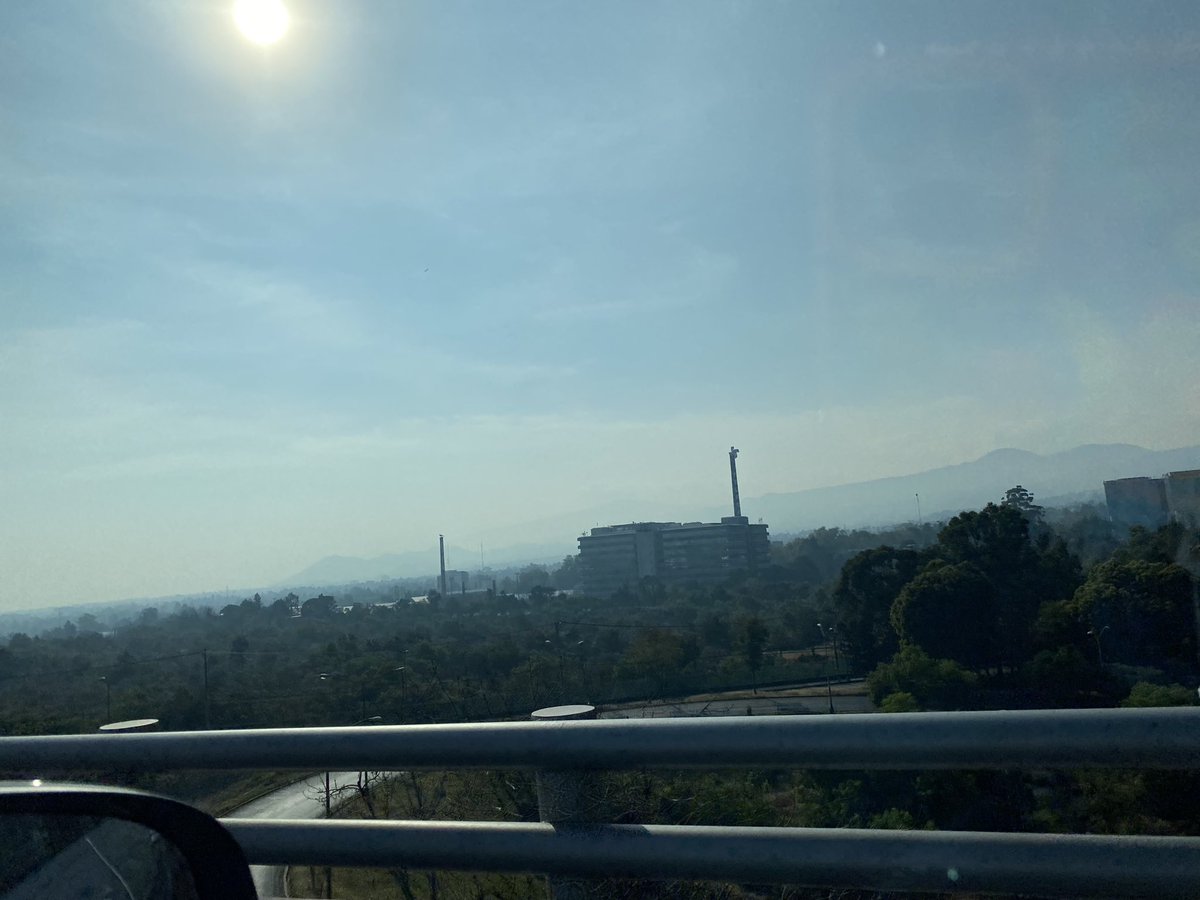 BarbaraMendiola's tweet photo. @Claudiashein  ya nunca se habla de contaminación! Hoy esta terrible!! https://t.co/ElHTHiZVkW