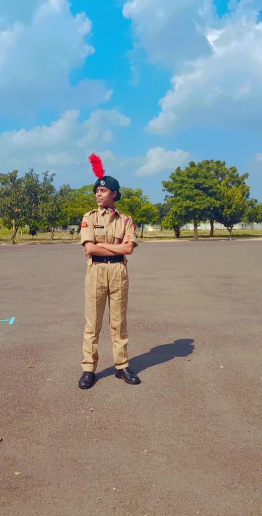 Priyans24252826's tweet photo. It's a beginning of pride.🇮🇳
#armywing 
#NCCGUJARAT 
#Indian #IndianArmy https://t.co/TrZg05RIhI