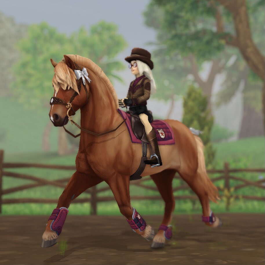 rachiegames's tweet photo. finally made an outfit using the new top we received with the new @StarStable quests !! i think it’s turned out pretty okay and it’s so cute with my icey !
#sso #starstable #starstableonline https://t.co/mBVauov9xY