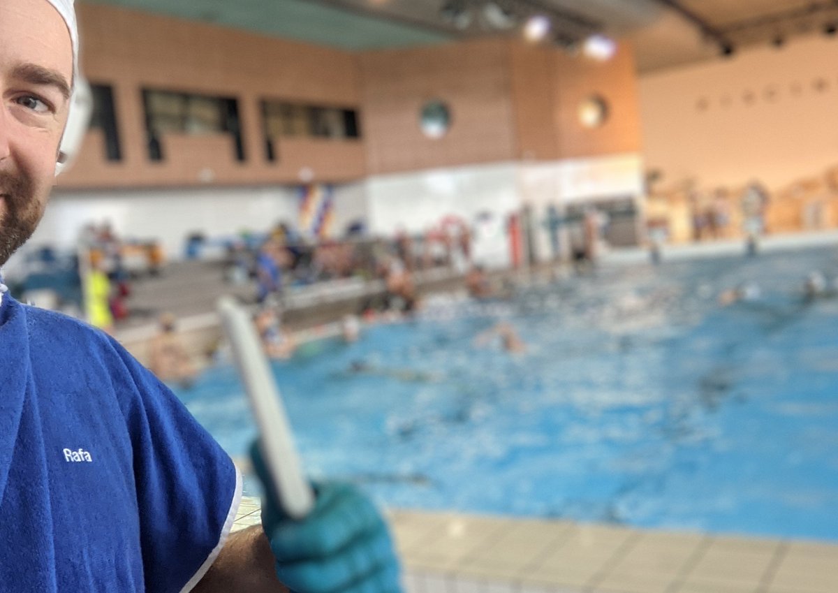 Tournoi amicale  de Hsub à <a href="/marseille/">Ville de Marseille</a>, 
equipes de <a href="/AAixenProvence/">AAixenprovence.com</a>, <a href="/ICM_Montpellier/">ICM</a>, <a href="/villedhyeres/">Ville d'Hyères</a> 
Five matches of Hockey subaquatique.
Organisée par notre club.. #MHS 
#life/work/sport balance: I need to train, I am dead and dying.