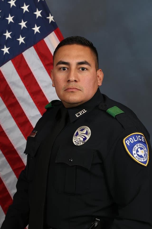 GarlandPD's tweet photo. Yesterday, Euless Police Detective Alex Cervantes and his family were traveling in a vehicle that was hit by a suspected drunk driver. He died from his injuries. Our condolences go out to his family, friends, and co-workers.  Please join us in prayer to offer healing and comfort. https://t.co/SIpTZUHrCT