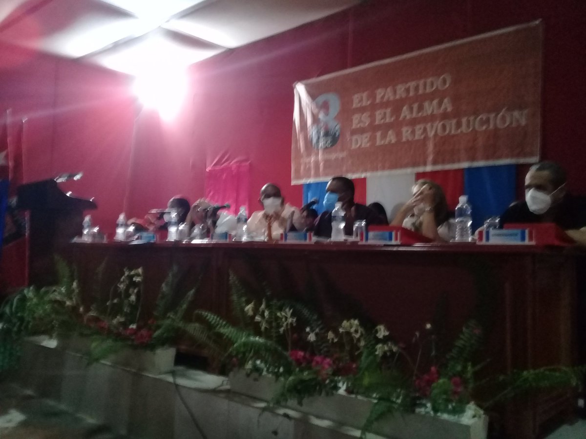 Rafael_Perezgtm's tweet photo. Las cooperativas, donde esten enclavadas, deberan impactar mas en la transformación de la sociedad, incidir con actitud propositiva en beneficio de sus pobladores. Experiencia compartida en la Asamblea partidista de #Maisi por Alberto Fdez, Pdte UBPC Iraelda Marzo.
#Guantánamo https://t.co/ewsfuRw6Fh