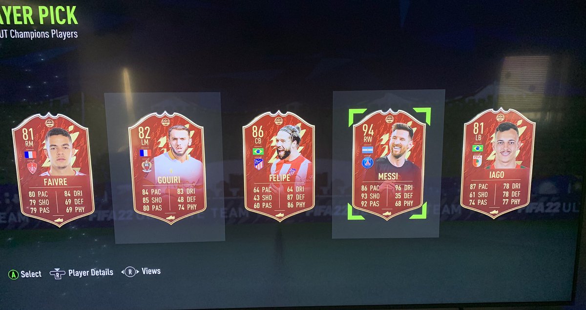 ShizzyGang's tweet image. Omg Just Pack Messi Red And Inform For Fut Champions Rank 2 Still In Shock Would love for you to put in a vid for pack opening video and everything @NickRTFM @aa9skillz @NepentheZ @Castro1021 @AuzioMF @MattHDGamer @bateson87 @Marshall89HD