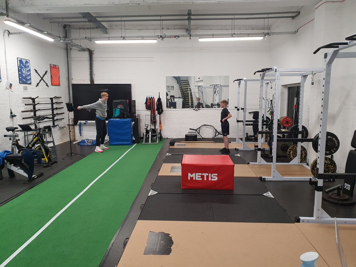 StrengthJs's tweet photo. Brilliant to see Scott starting his strength and conditioning coaching journey today...working with his 1st athlete Oli 👏👏💪🏋️‍♂️🏋️‍♂️ @HSF_Sport @HartlepoolAth https://t.co/j6OG4IMa63