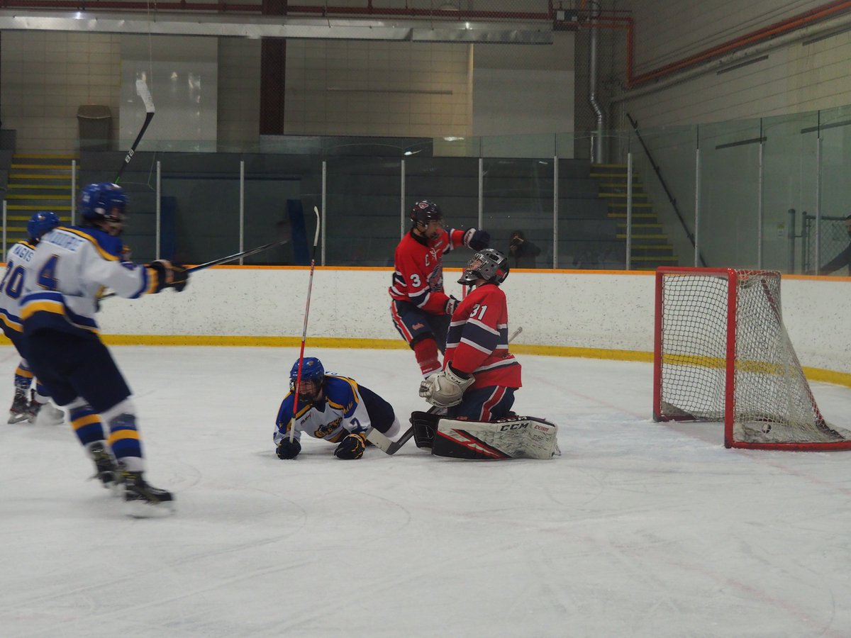 ponokaphysio's tweet photo. LJAC U 18 AAA Oil Kings vs CAC last night...at it again today at 1:30pmin our barn...Aspen Custom Homes, Leduc https://t.co/bHwVmznoaD