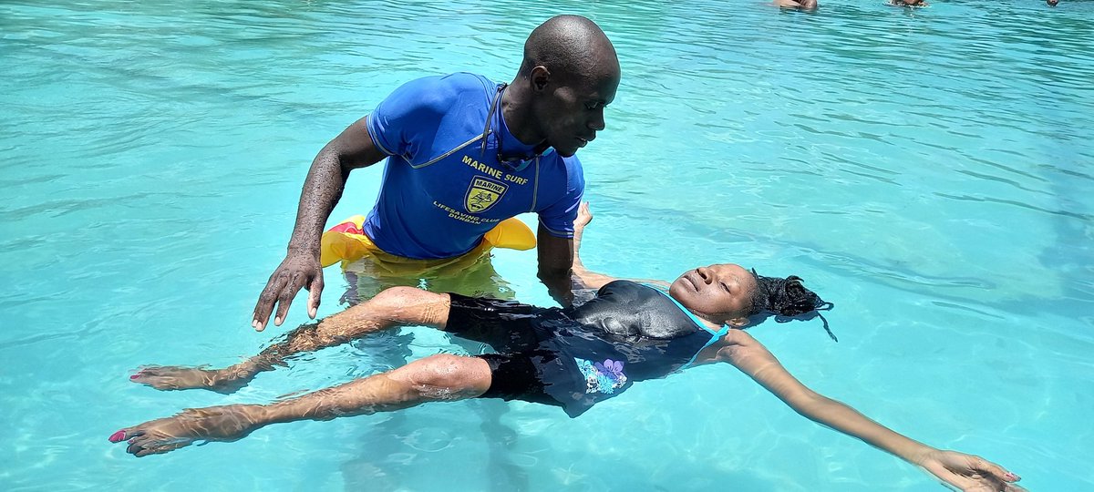 GwiziSoneni's tweet photo. #WaterIsTherapeutic
My first day doing swimming🏊♂️ exercises #ThrowCatchBallExercises in water wasn't that bad & floating was awesome👌
I need to buy a swimming cap that fits my locks😢
#PeopleWithDisabilities do normal things just like You. I'm hoping #PWDs will join me https://t.co/iq7DL8D9qV
