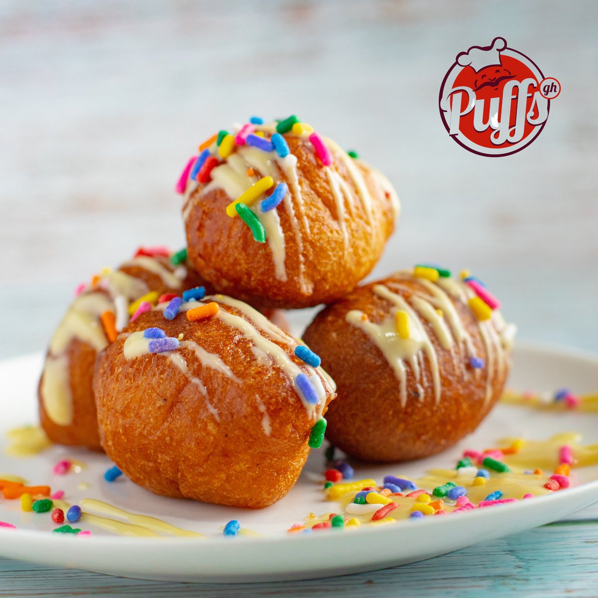 GhPuffs's tweet photo. On last Sundays of every Month, our puffs is recreational. We recommend you have some mouthwatering fun with our funfetti topping😋
#bofrot #puffpuff #funfetti #foodporn https://t.co/T3CNIF8eFa