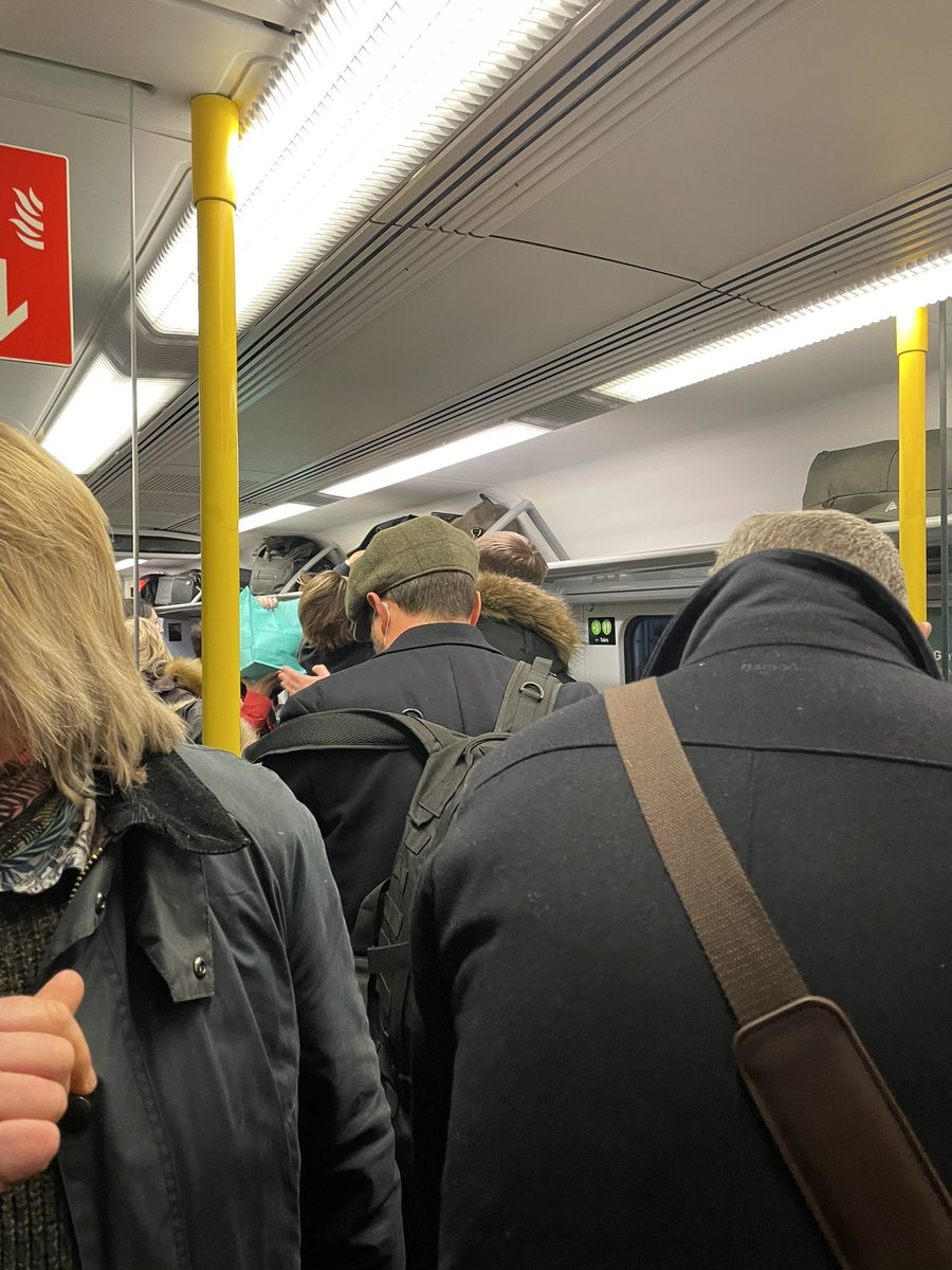 missp7890's tweet photo. Not one for tweeting complaints but the 15.38 service to Crewe from Euston is a joke. 4 carriages, a near crush on the concourse and platform, and now shoulder to shoulder on the train. Tickets were booked for their service. Dangerous and irresponsible @TfL @nationalrailenq https://t.co/vhlxRYUj0O