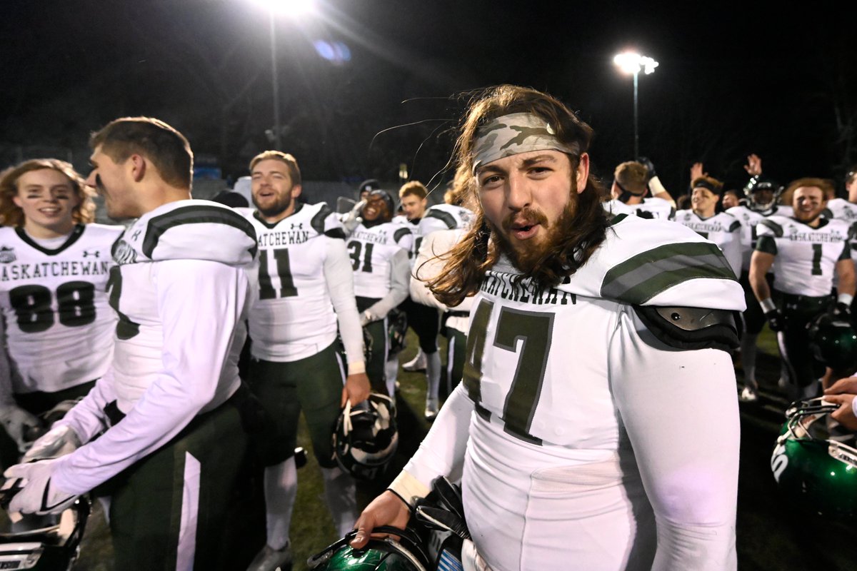 skhuskies's tweet image. That feeling when you realize you've punched the program's first ticket to the Vanier in 15 years...

#HuskiePride | #UteckBowl