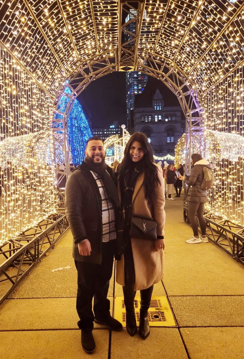 MatthewAblakan's tweet photo. city nights &amp; Christmas lights🎄 https://t.co/6ompW1sroW