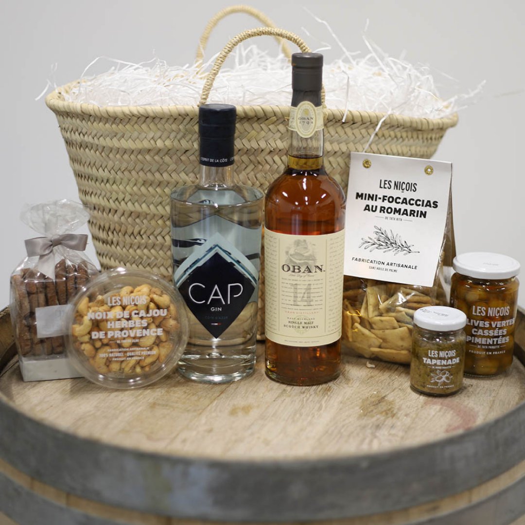 Order your bespoke Christmas Hampers, filled with a selection of local artisan products, fine wine, #Champagne or spirits. Free gift wrapping and Christmas card included! Order by December 21 to ensure delivery by Christmas. l8r.it/yekL

#CotedAzur #Christmas