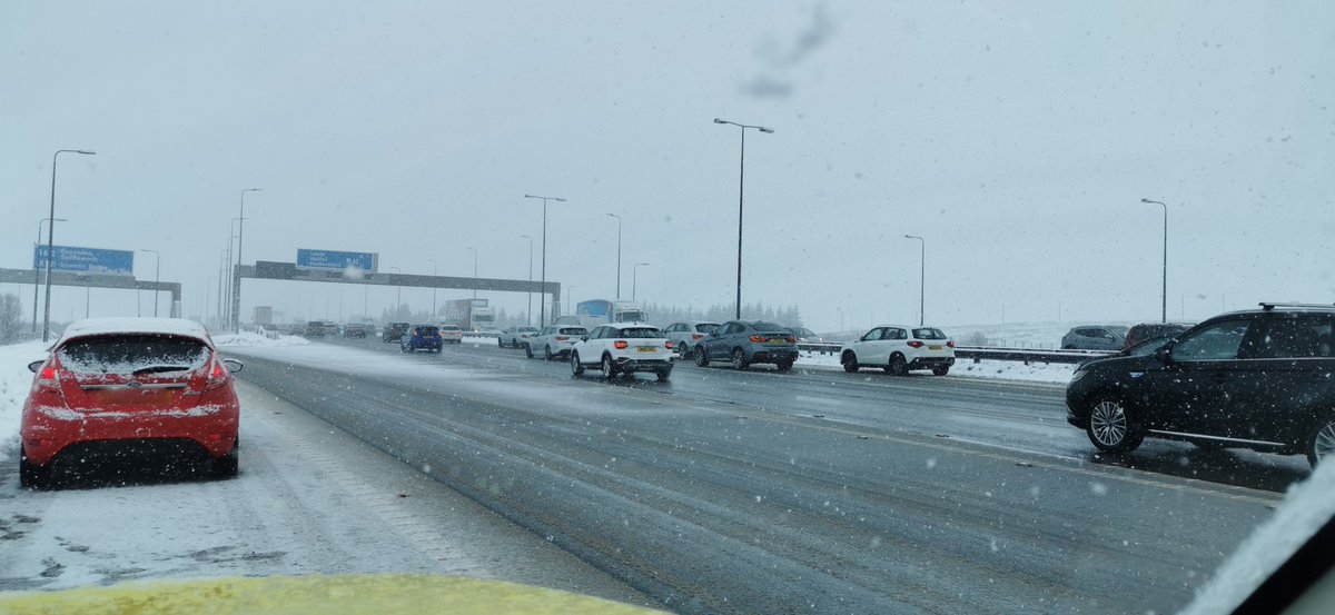 HighwaysYORKS's tweet photo. We are still feeling the affects of #StormArwen here in #Yorkshire. Traffic officers took this photo on the #M62 whilst attending a broken down vehicle. To keep yourself safe please carry out #CarChecks, plan your route and stay #WeatherAware @metoffice
https://t.co/16NaNUaWBq https://t.co/XwXnIYqjhs