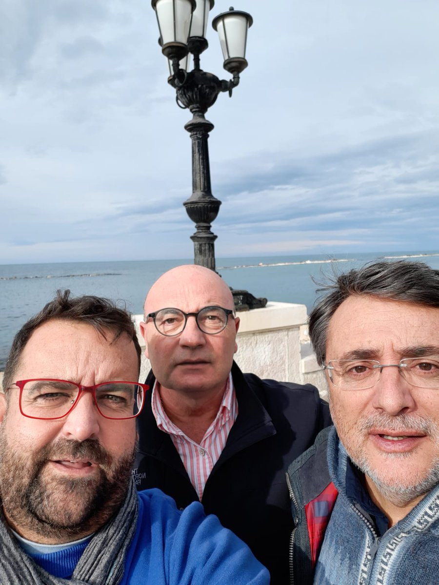 VicentemorVela's tweet photo. Terminada la reunión del Proyecto europeo @GaspSpain volvemos a casa después de tocarle los... a San Nicola.
Arrivederci Bari!!! https://t.co/v9kmLzv5Ca