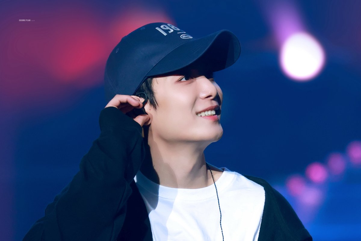 211128 #김종현 #JR #뉴이스트 #NUEST